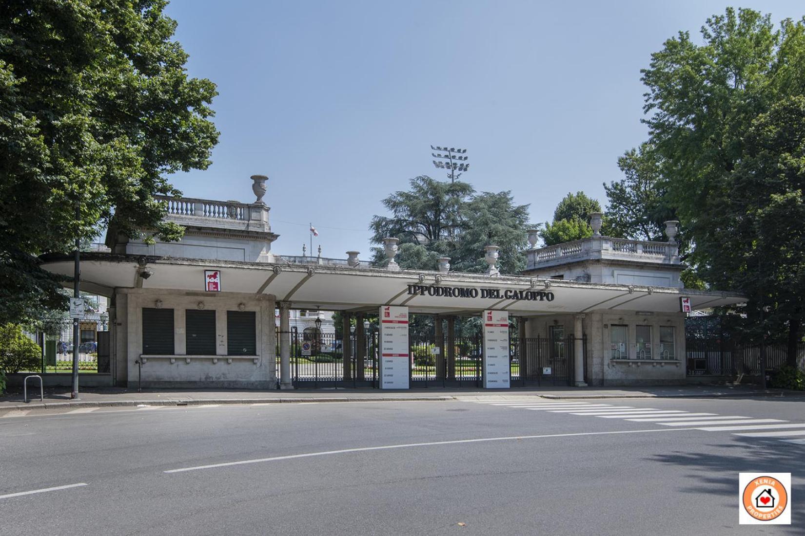 Fiore Milanese - San Siro, Fiera & City Life - Rinnovamento Facciata Palazzo In Corso Exterior foto