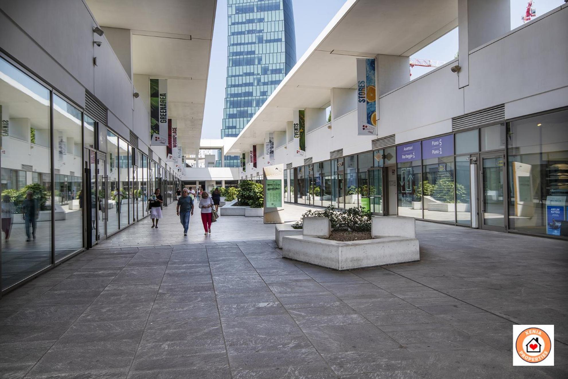 Fiore Milanese - San Siro, Fiera & City Life - Rinnovamento Facciata Palazzo In Corso Exterior foto