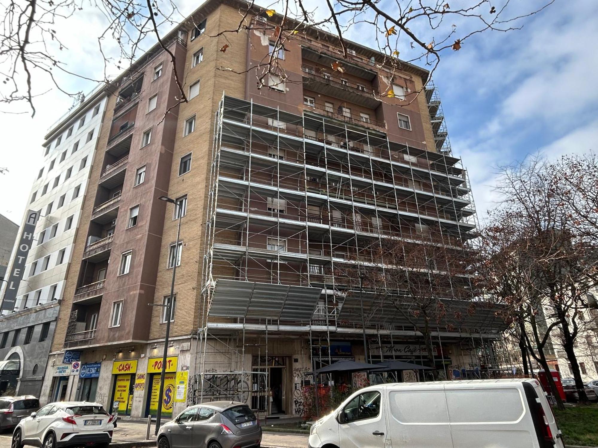 Fiore Milanese - San Siro, Fiera & City Life - Rinnovamento Facciata Palazzo In Corso Exterior foto